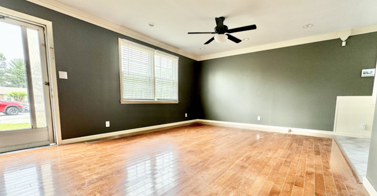 3103 Spring Creek Ct - Photo 3 of 6