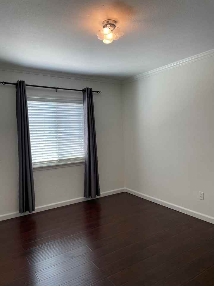 64 Schuyler Ave - Photo 2 of 5