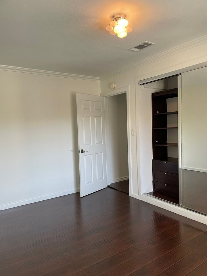 64 Schuyler Ave - Photo 5 of 5