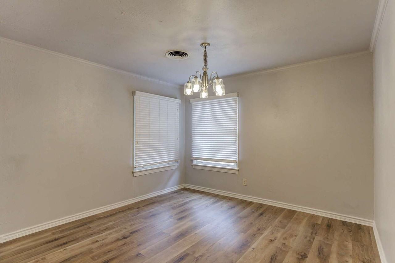 2206 32nd St - Photo 6 of 26