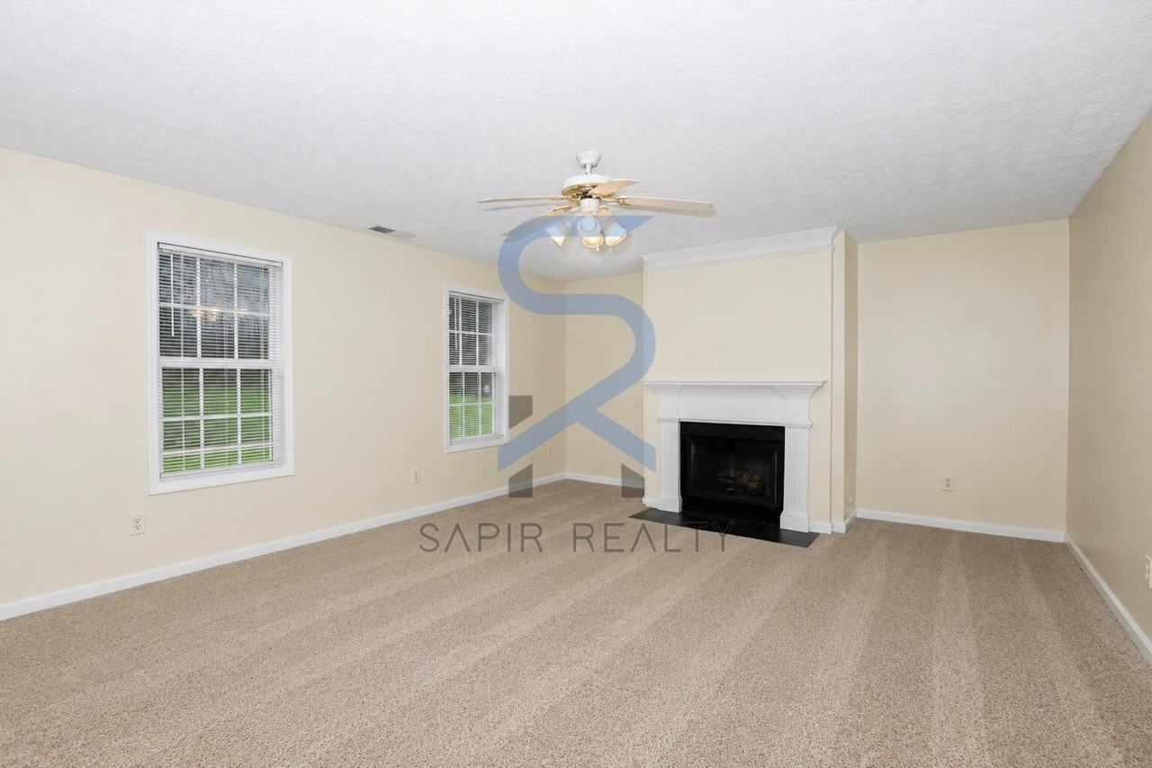 9036 Ashton Rd - Photo 5 of 20