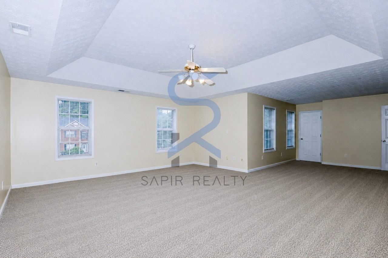 9036 Ashton Rd - Photo 6 of 20