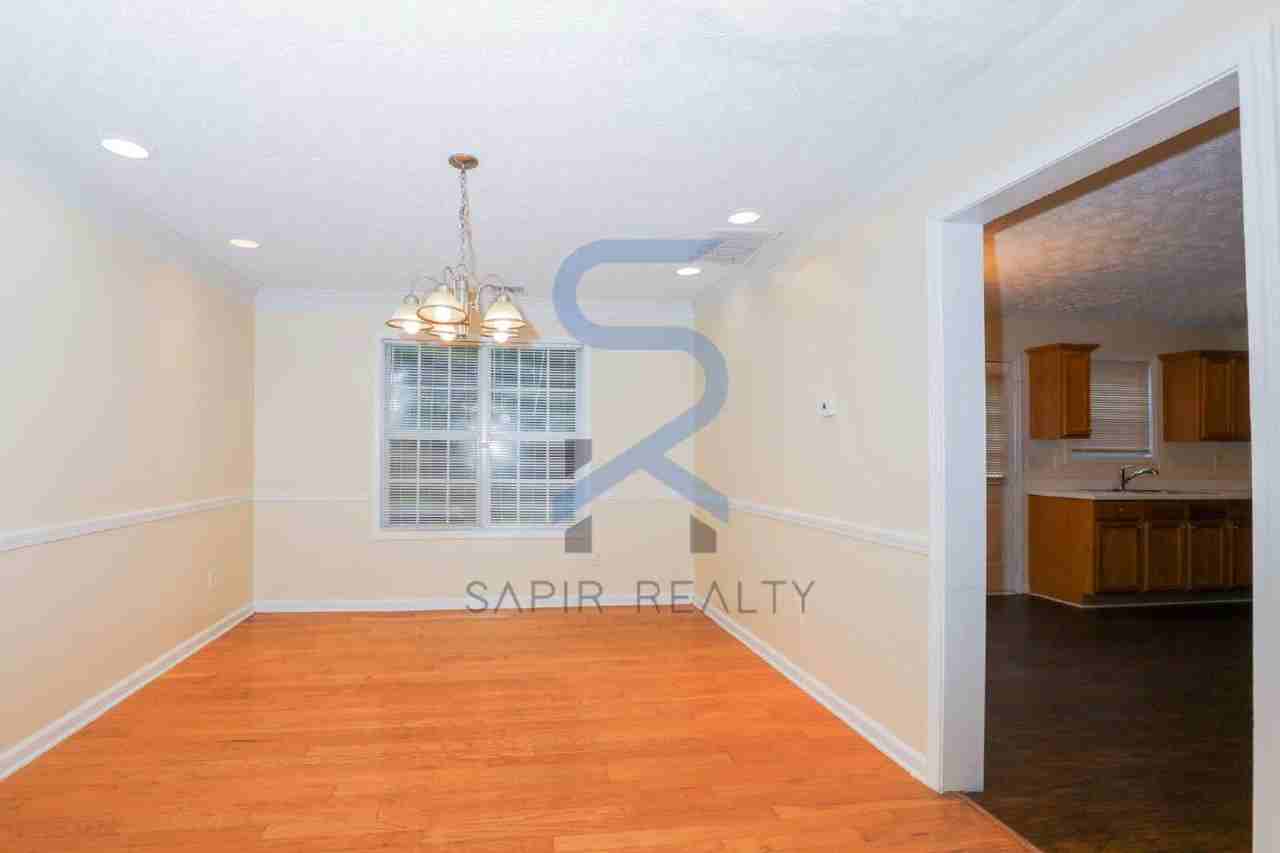 9036 Ashton Rd - Photo 7 of 20