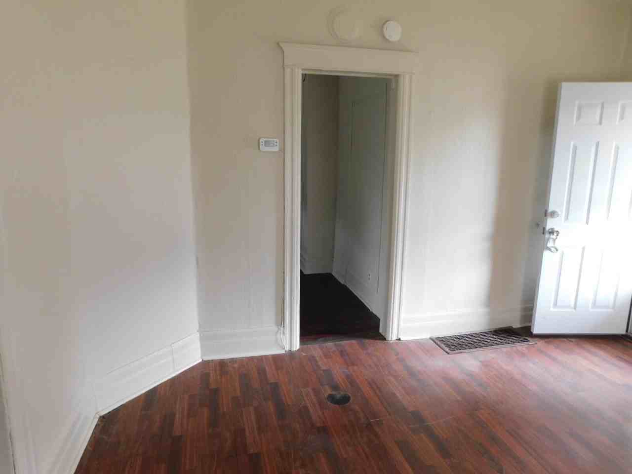 186 Hubbard St #2 - Photo 3 of 7