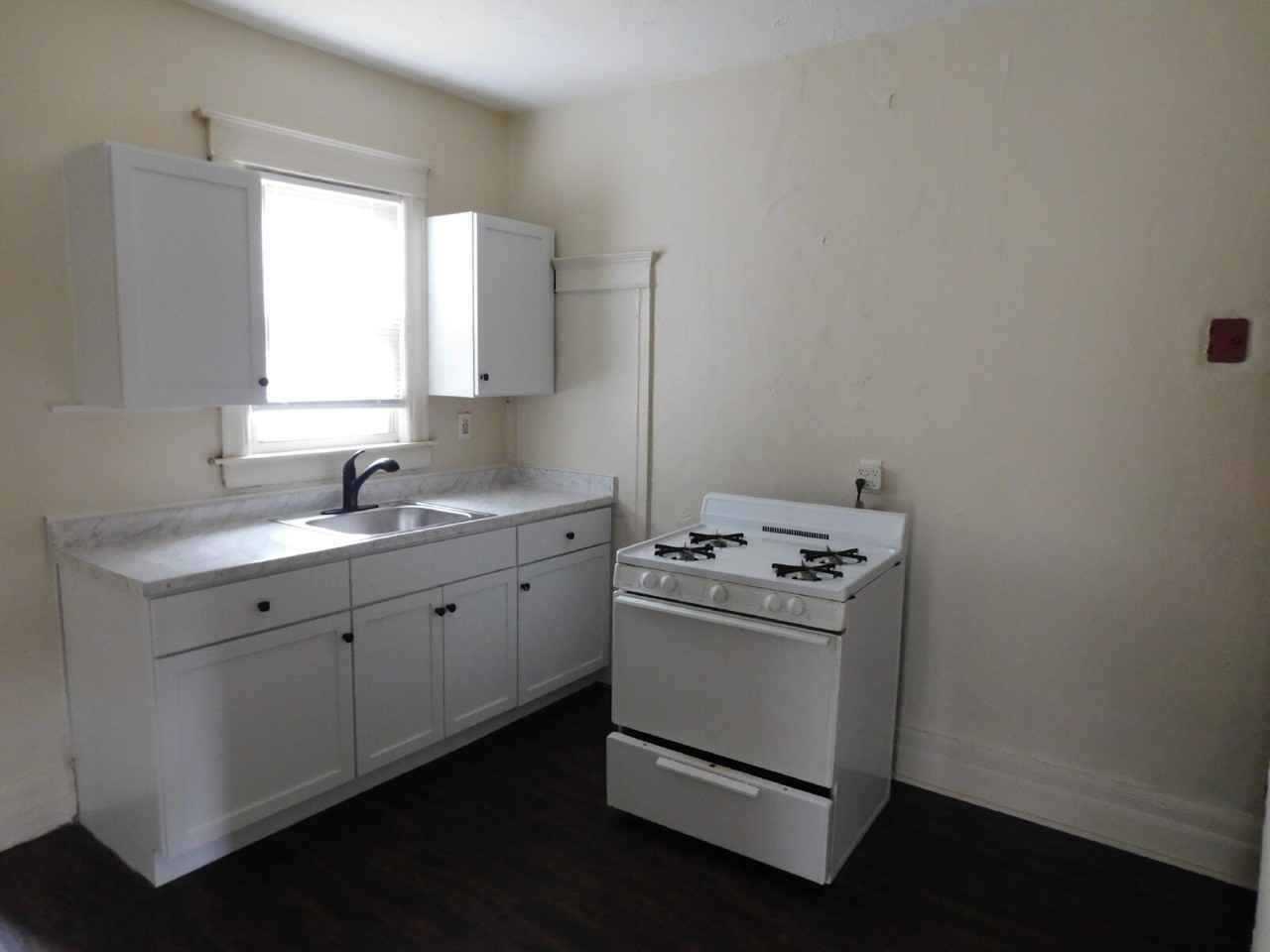 186 Hubbard St #2 - Photo 5 of 7