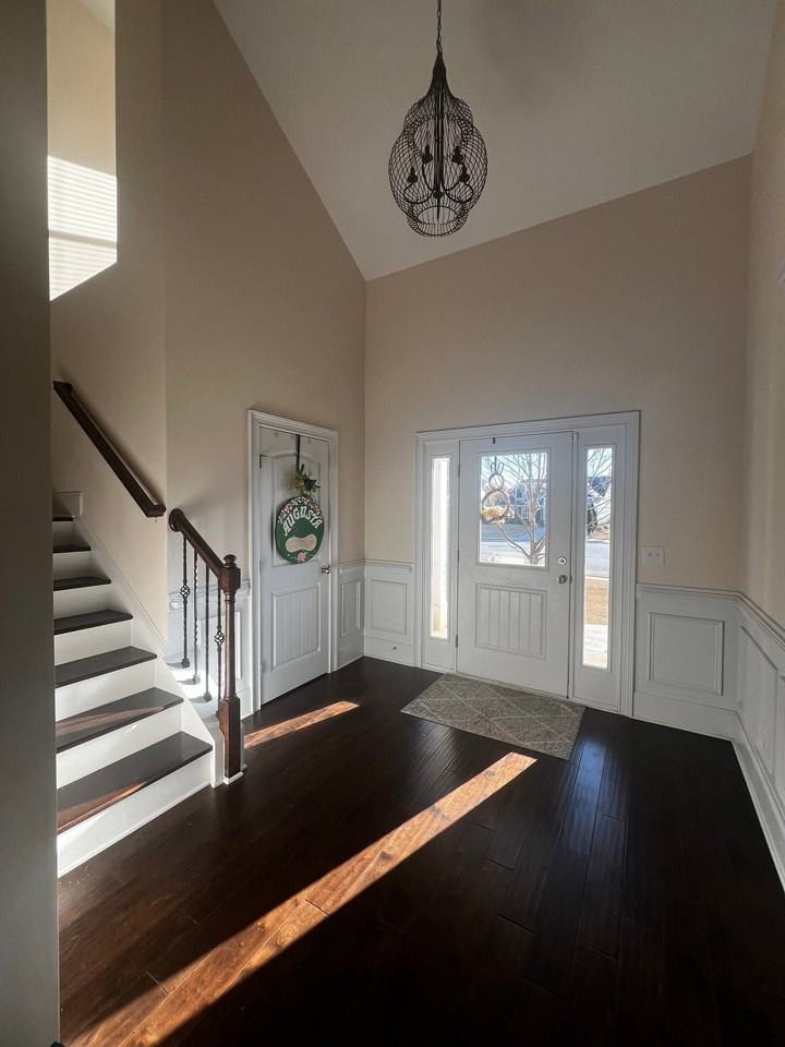 1729 Edenburg Way - Photo 3 of 10