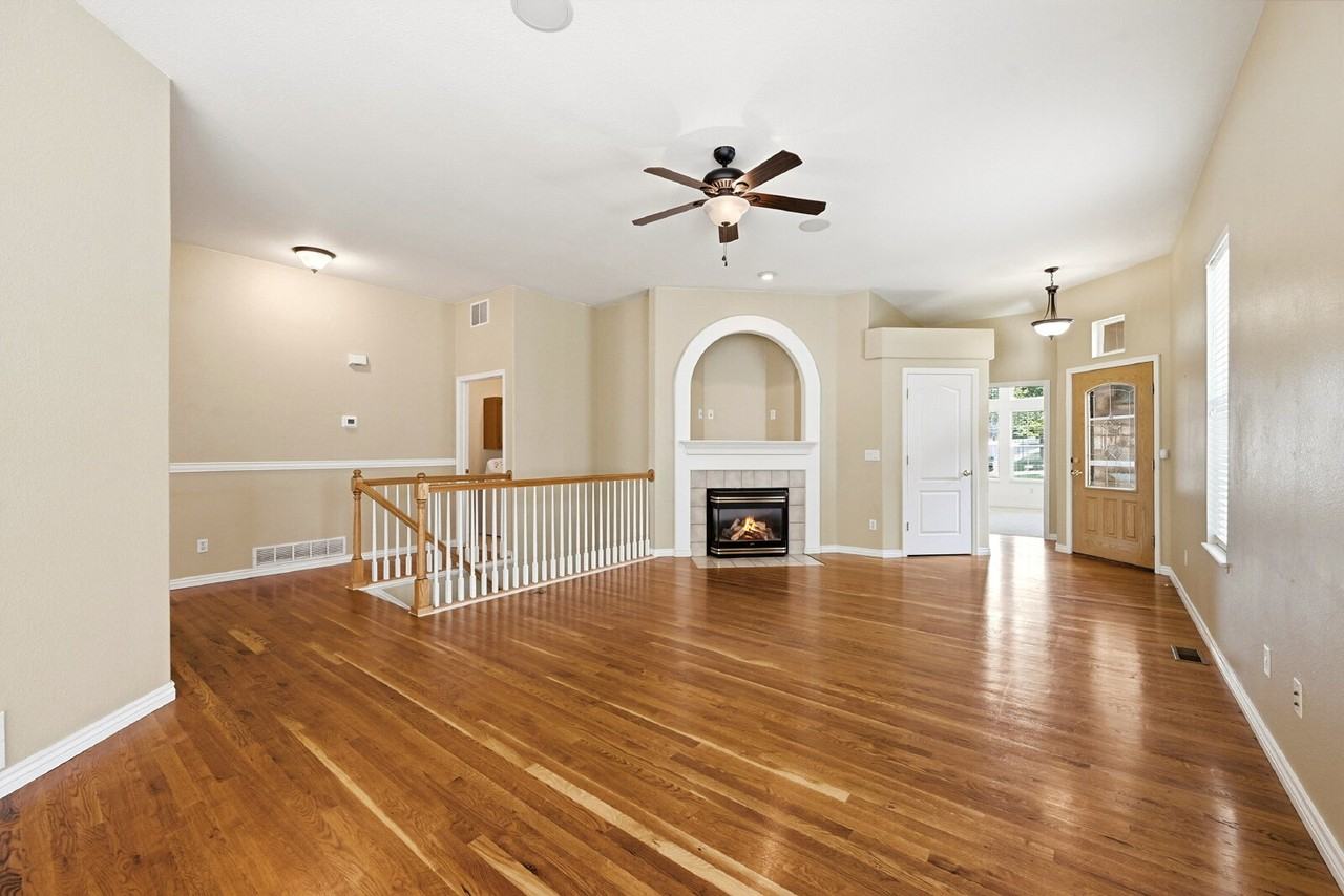 608 Crosswind Pt - Photo 4 of 49