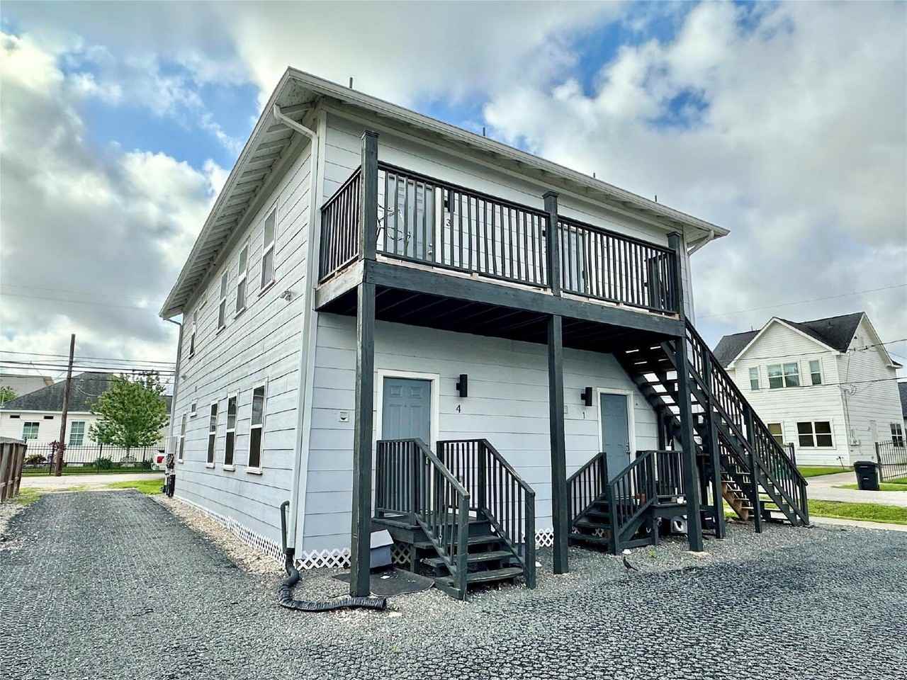 225 N Everton St - Photo 2 of 21