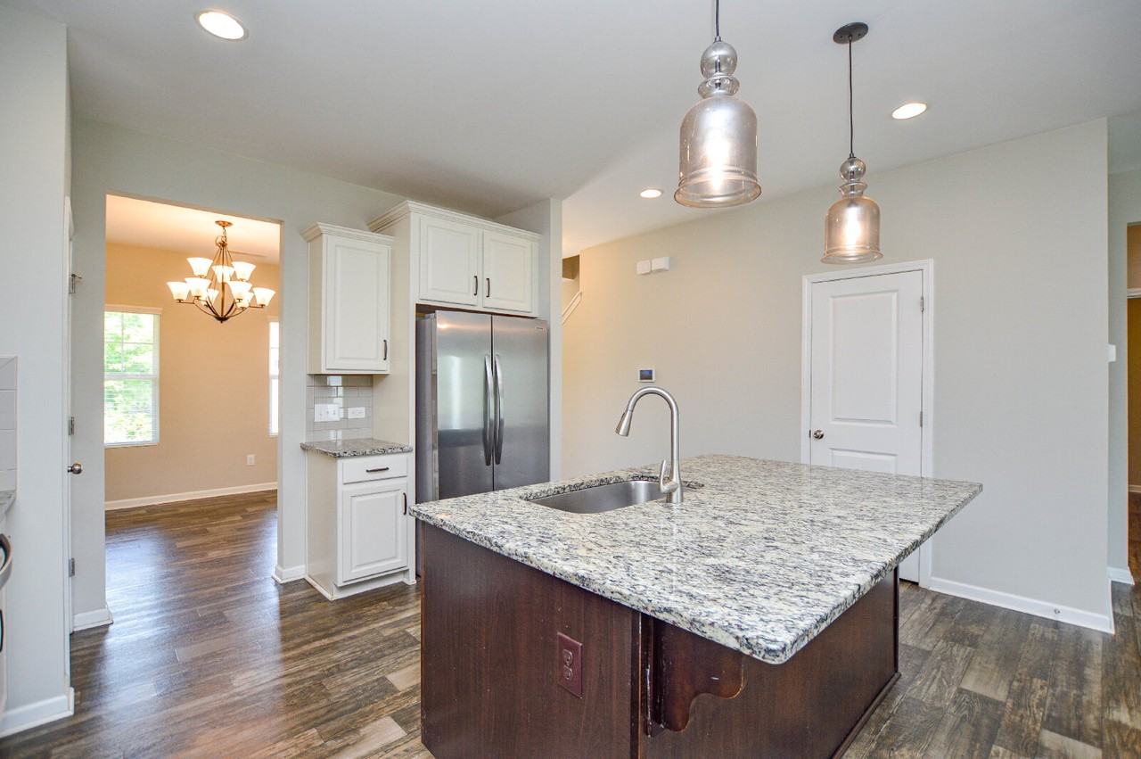 730 Gants Rd - Photo 7 of 31