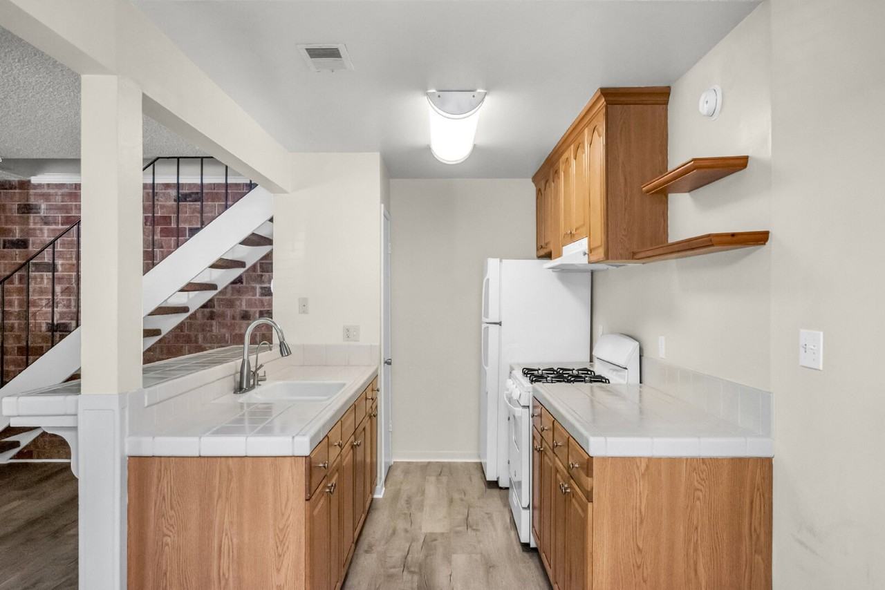 2731 Bidwell St - Photo 7 of 18