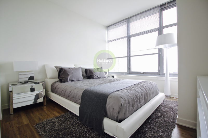 343 W Chestnut St - Photo 5 of 10