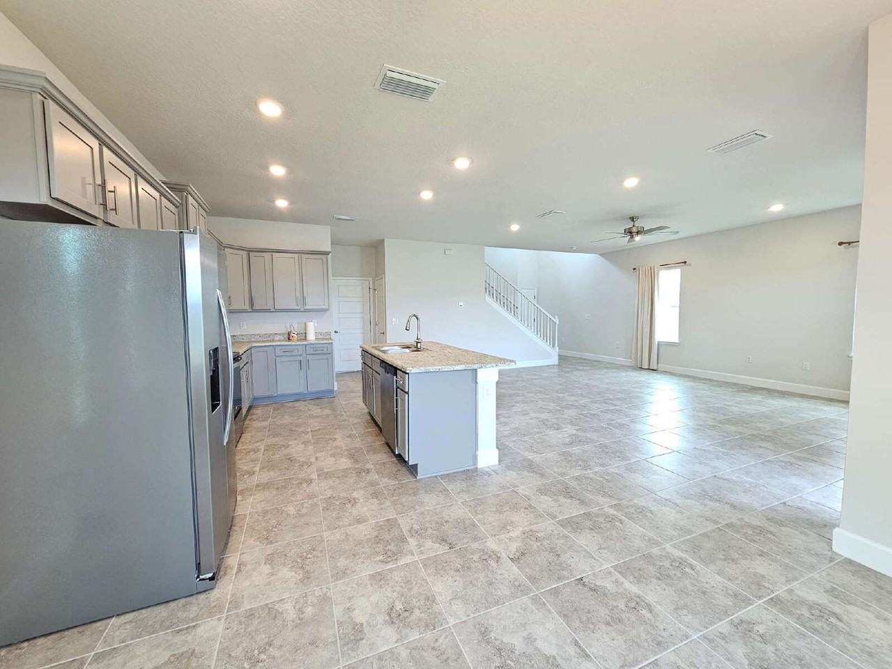 1109 Canfield Cir Se - Photo 6 of 36