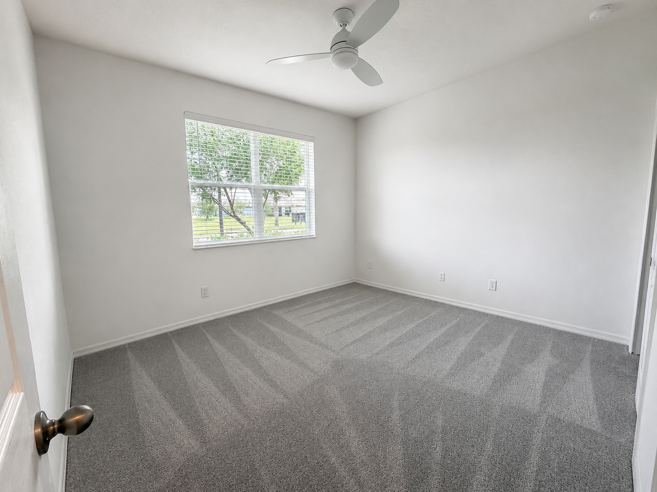 214 Tarpon Bay Blvd - Photo 3 of 13