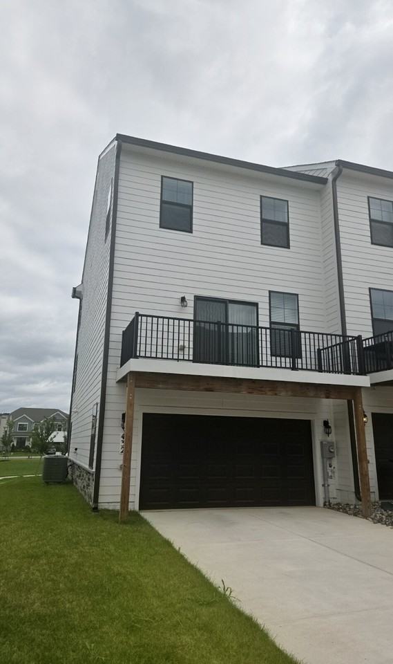 432 Herringbone Way - Photo 3 of 17