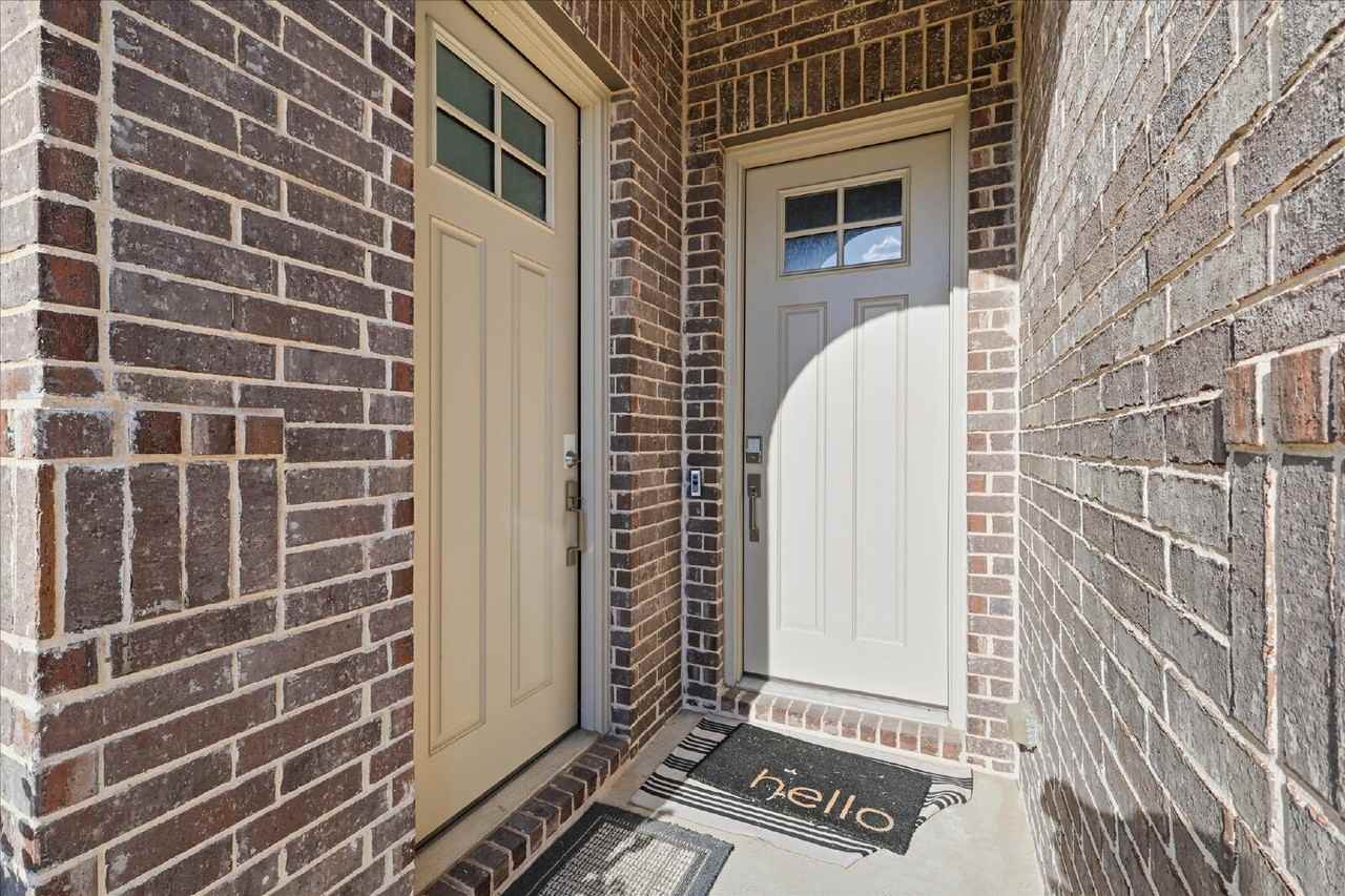 8316 Catalpa Ln - Photo 4 of 20