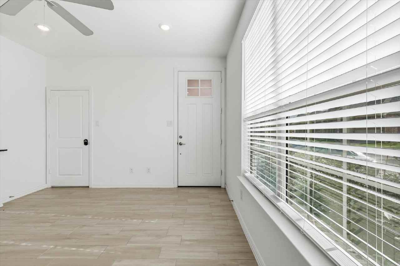 8316 Catalpa Ln - Photo 6 of 20