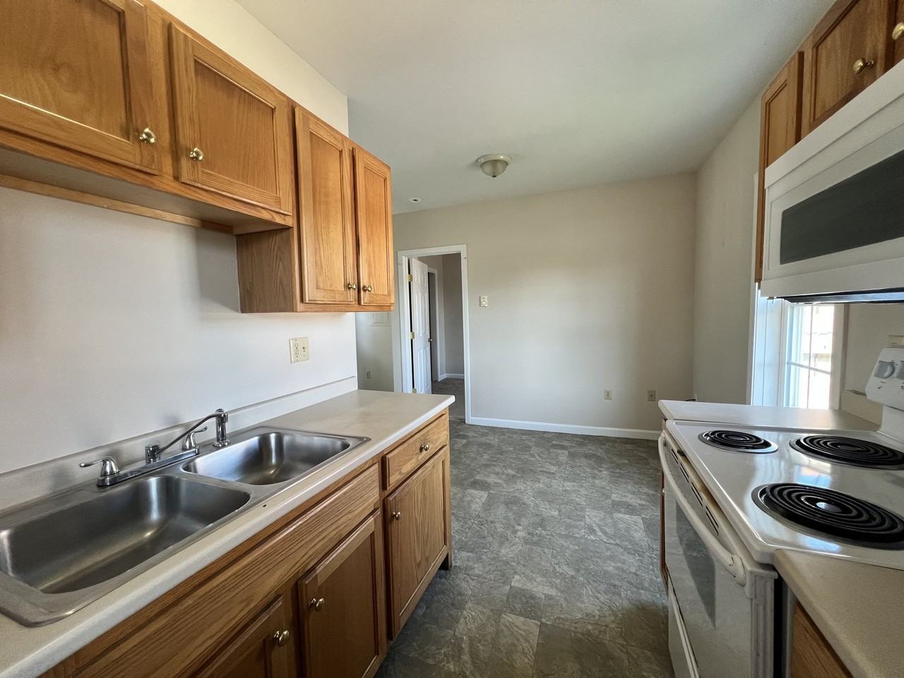 24 Mount Pleasant Ave #2 - Photo 3 of 6