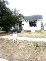 featured image of 817 W 27th St