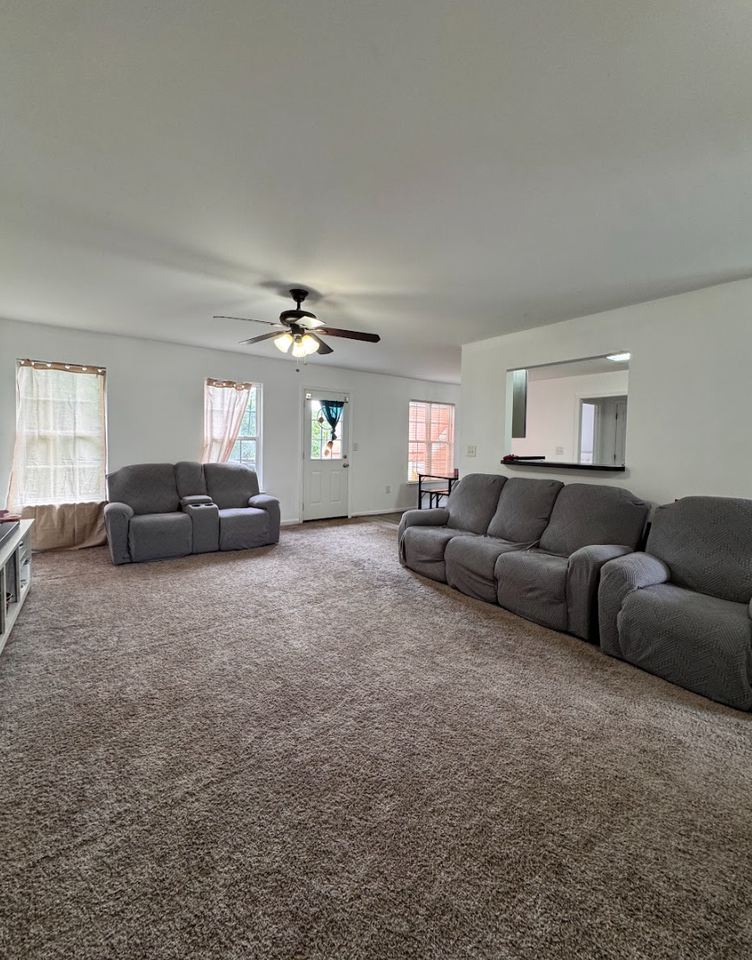 134 Lacey Ln - Photo 3 of 15