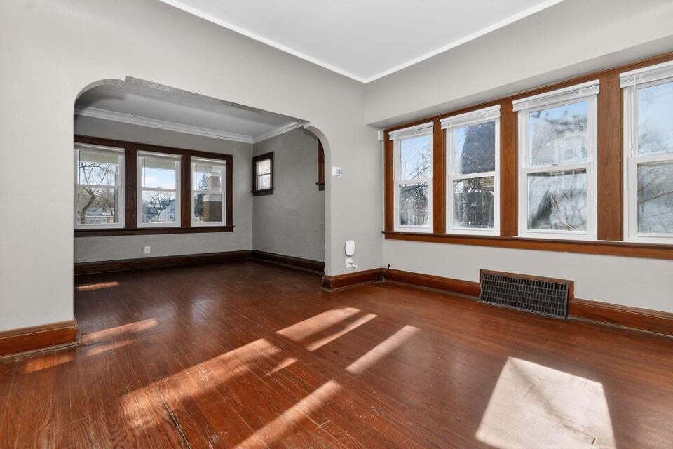 5331 N 37th St - Photo 3 of 18