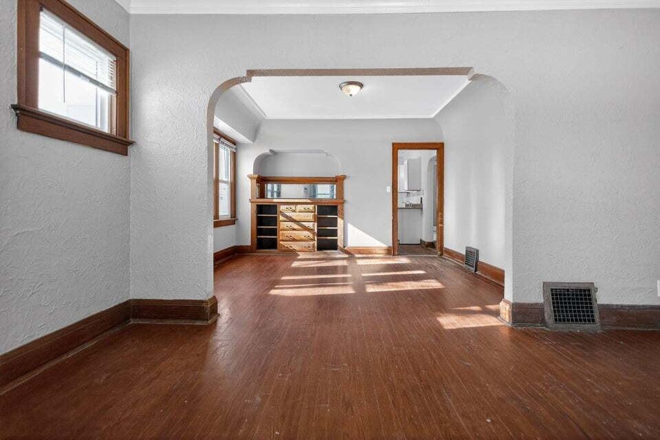 5331 N 37th St - Photo 4 of 18