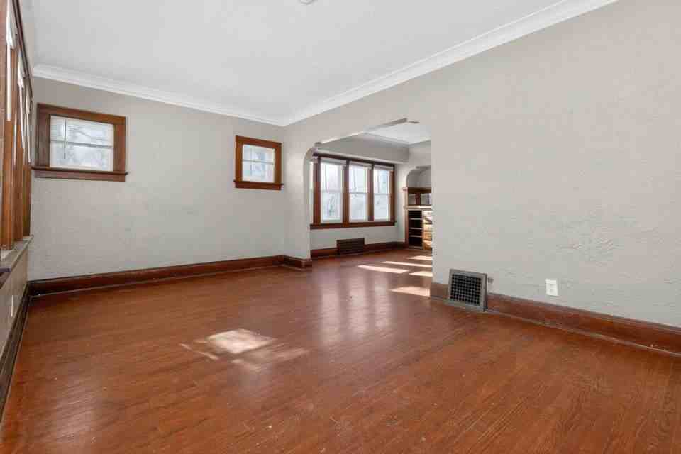 5331 N 37th St - Photo 7 of 18