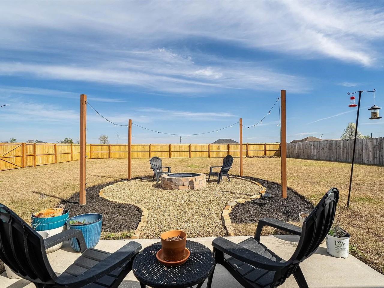 1843 Wildhorse Dr - Photo 4 of 25