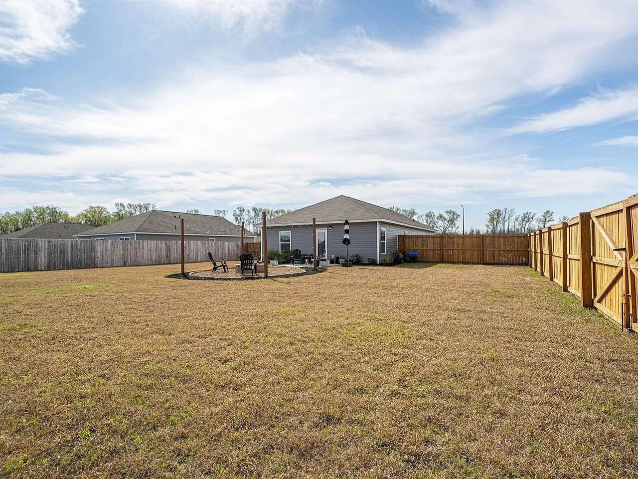 1843 Wildhorse Dr - Photo 5 of 25
