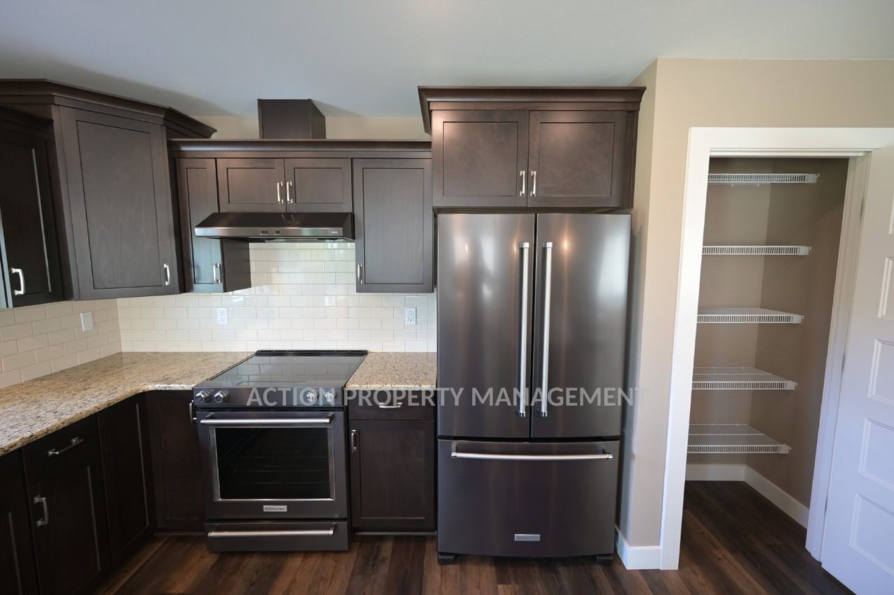 41 Victoria View St - Photo 7 of 27