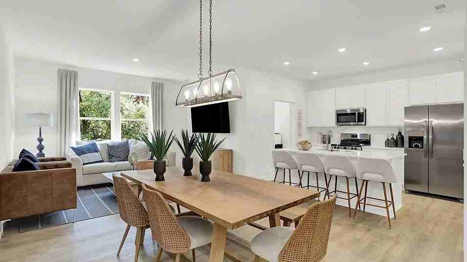 2816 Corbett Ln - Photo 5 of 13