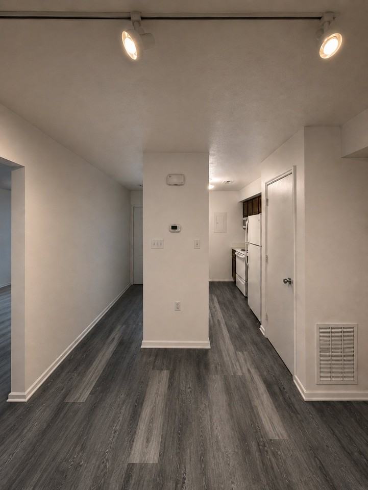 1201 Clement St #L - Photo 4 of 5