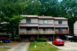 featured image of 636 Portage Lakes Dr