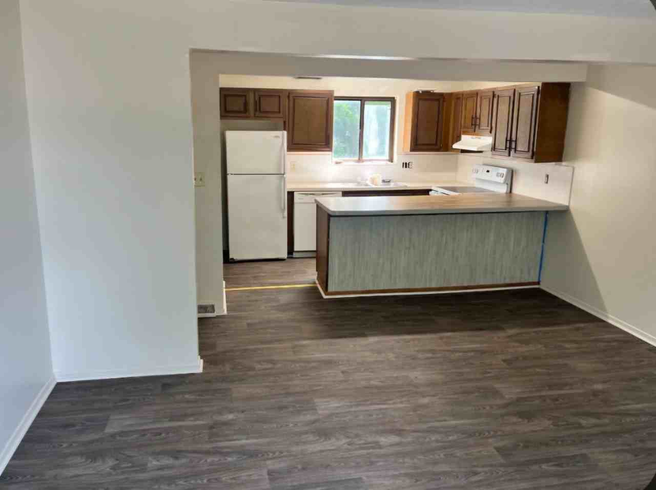 636 Portage Lakes Dr - Photo 3 of 8