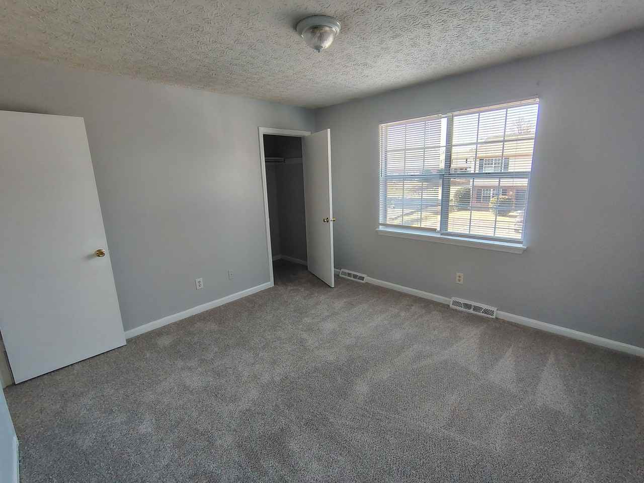 36 Ferguson Dr - Photo 6 of 7