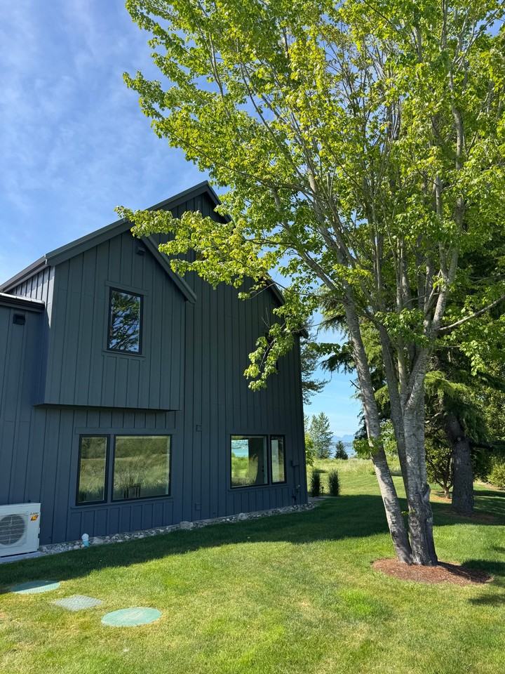 8638 Harborview Rd - Photo 4 of 34