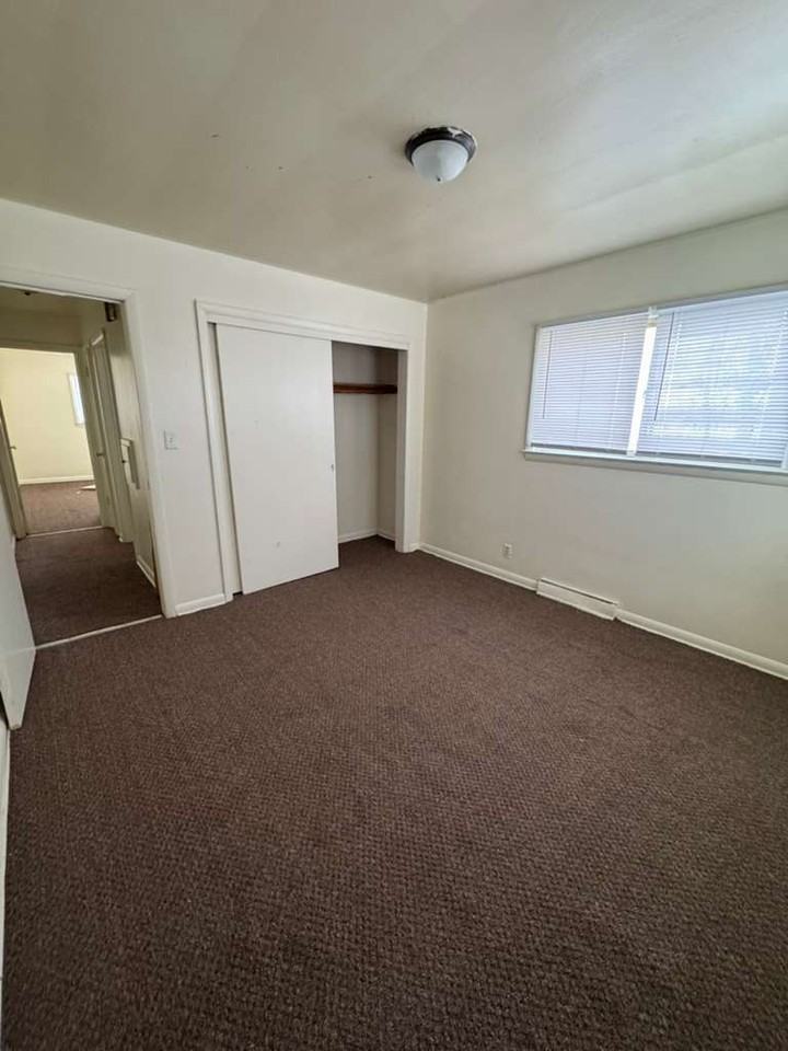 6426 N 87th St #1 - Photo 3 of 8
