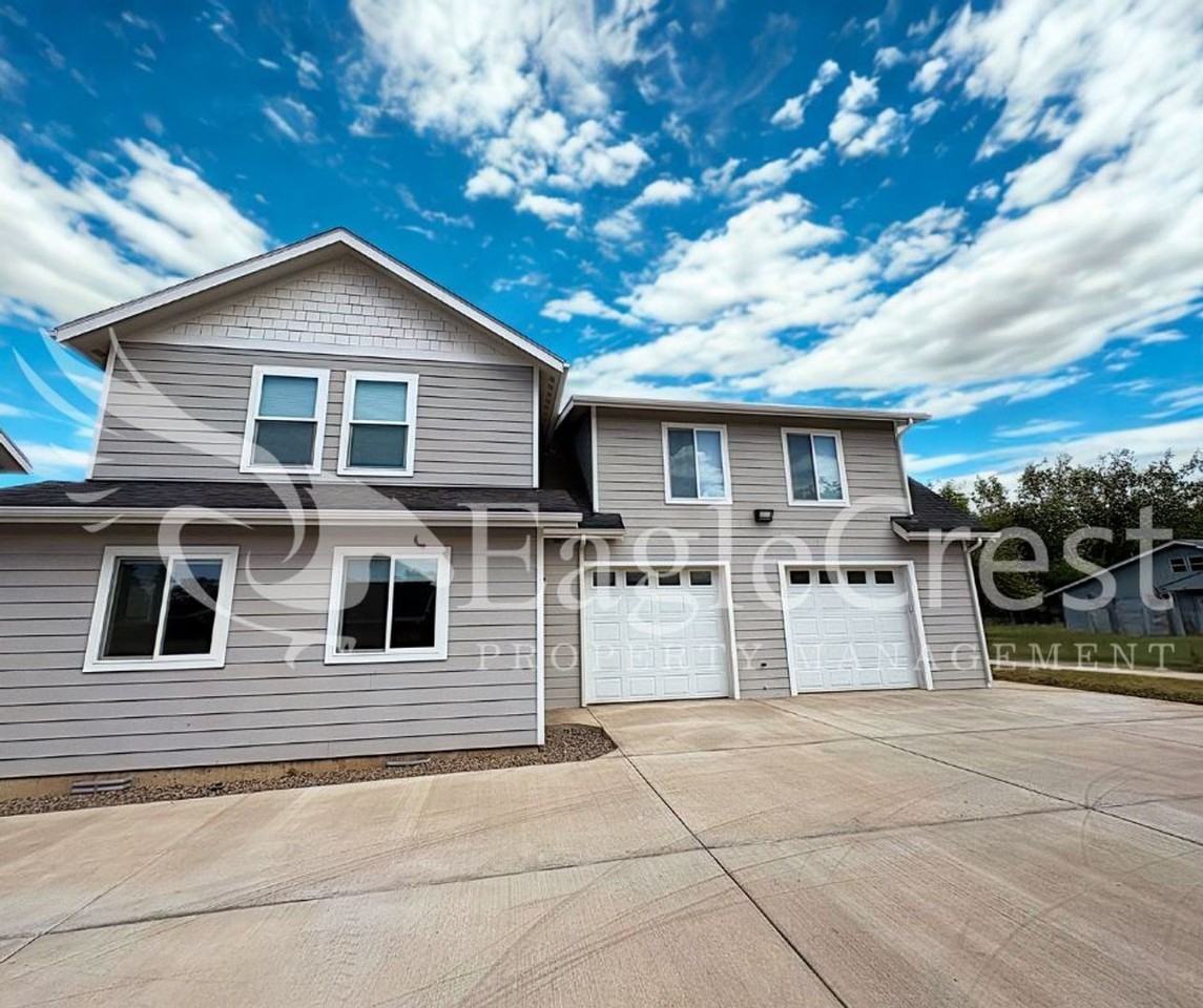 420ANKENY - Photo 2 of 50