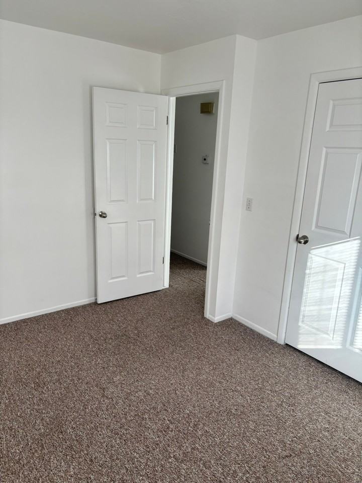 1732 W Melville Cir #1 - Photo 7 of 9