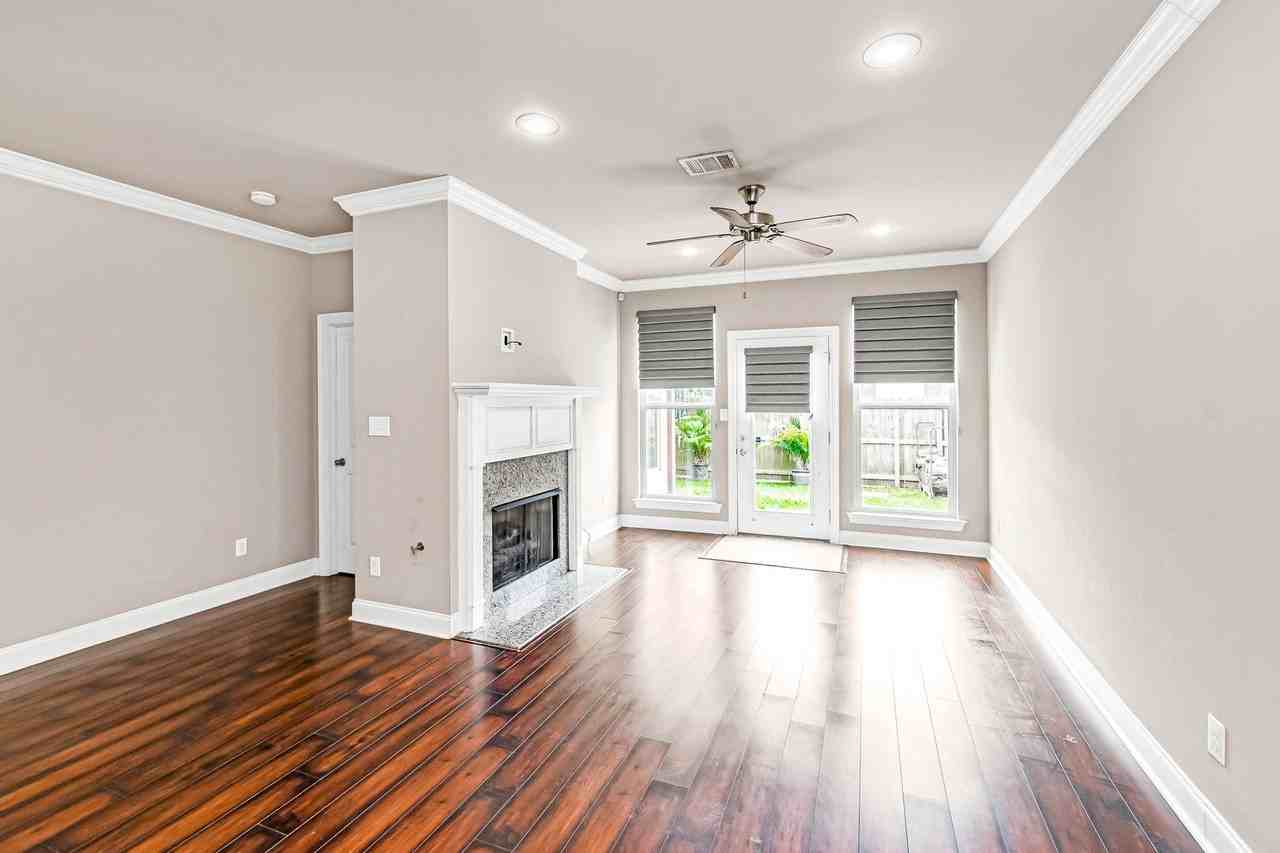 18177 Pinehurst Dr - Photo 7 of 19