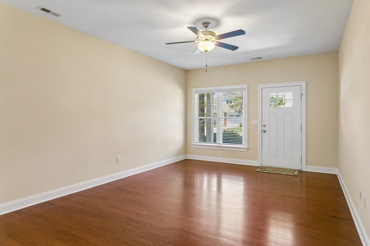 6905 Colemans Crossing Ave - Photo 4 of 20