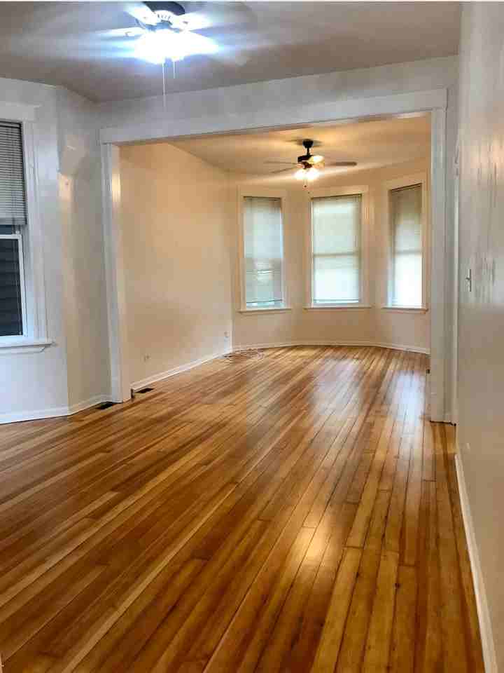 1833 N Sawyer Ave #1 - Photo 2 of 9