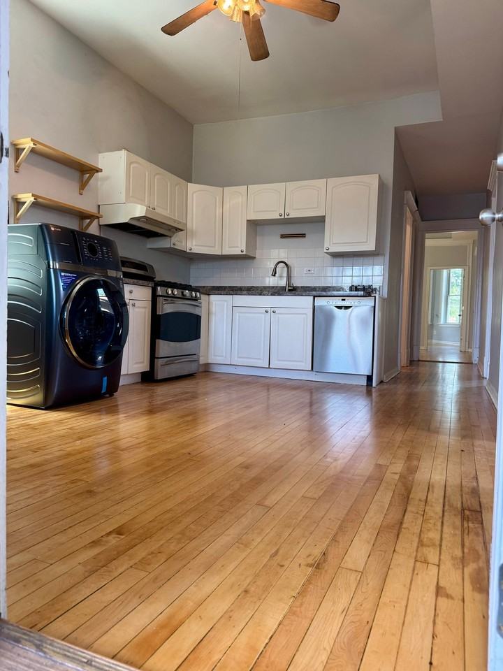 1833 N Sawyer Ave #1 - Photo 4 of 9