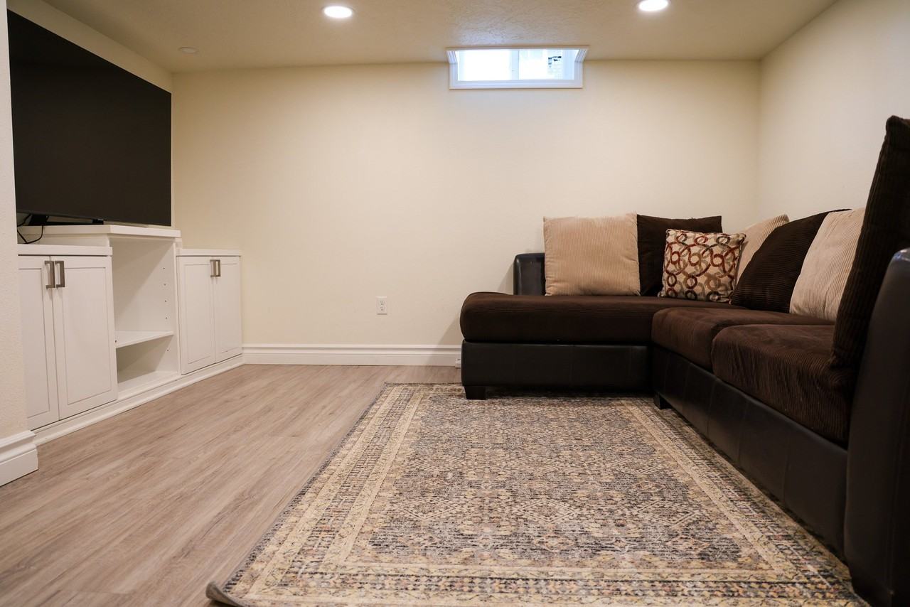 812 Sacajawea Dr - Photo 4 of 11