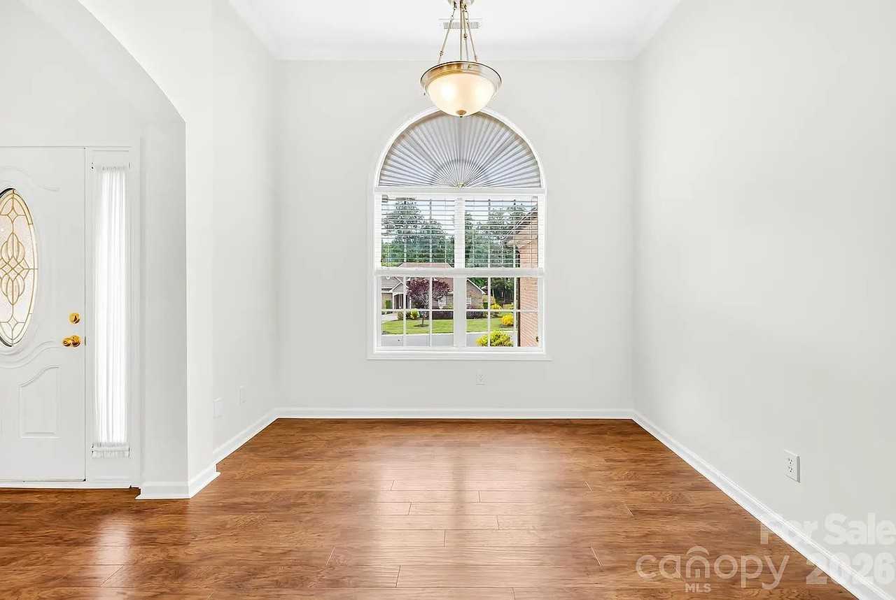 328 River Birch Cir - Photo 5 of 20