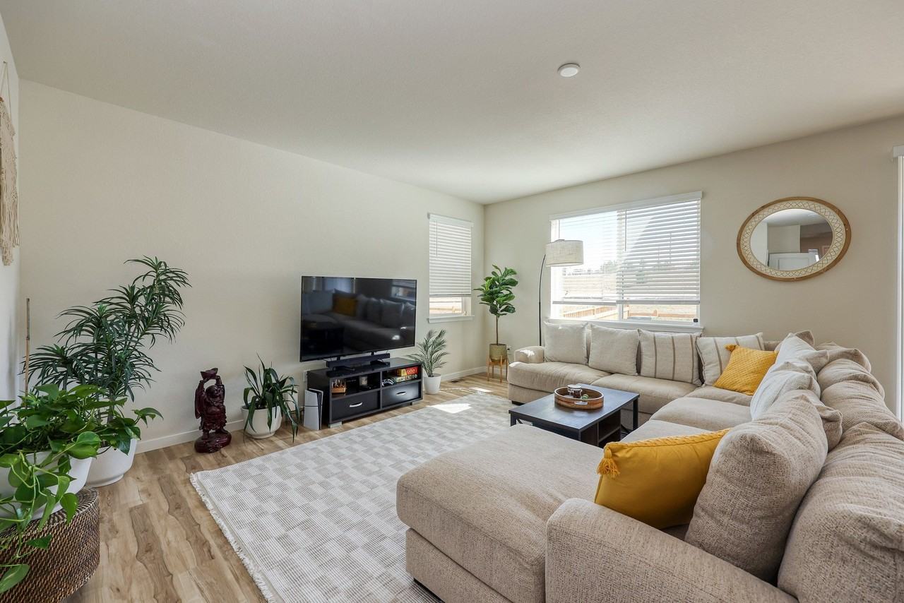 13980 Bunny Hop Ln - Photo 4 of 20