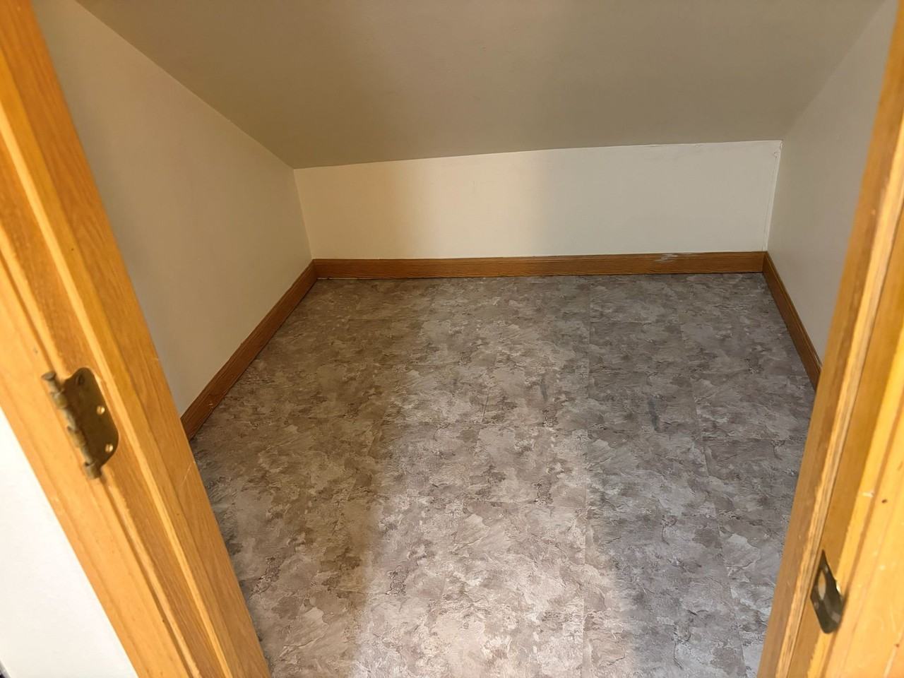401 2nd St #4 - Photo 5 of 5