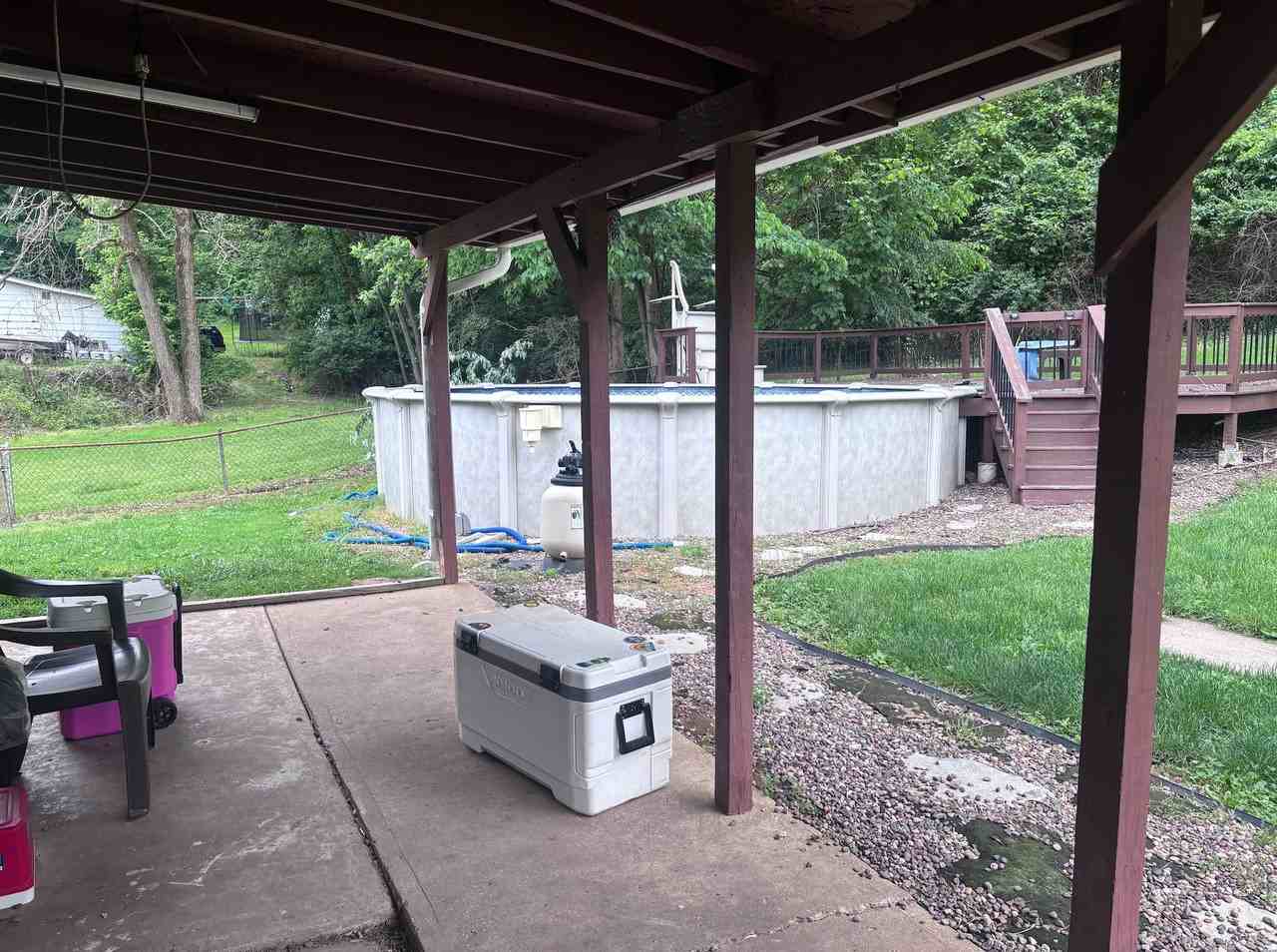 2813 Patti Ln - Photo 2 of 4