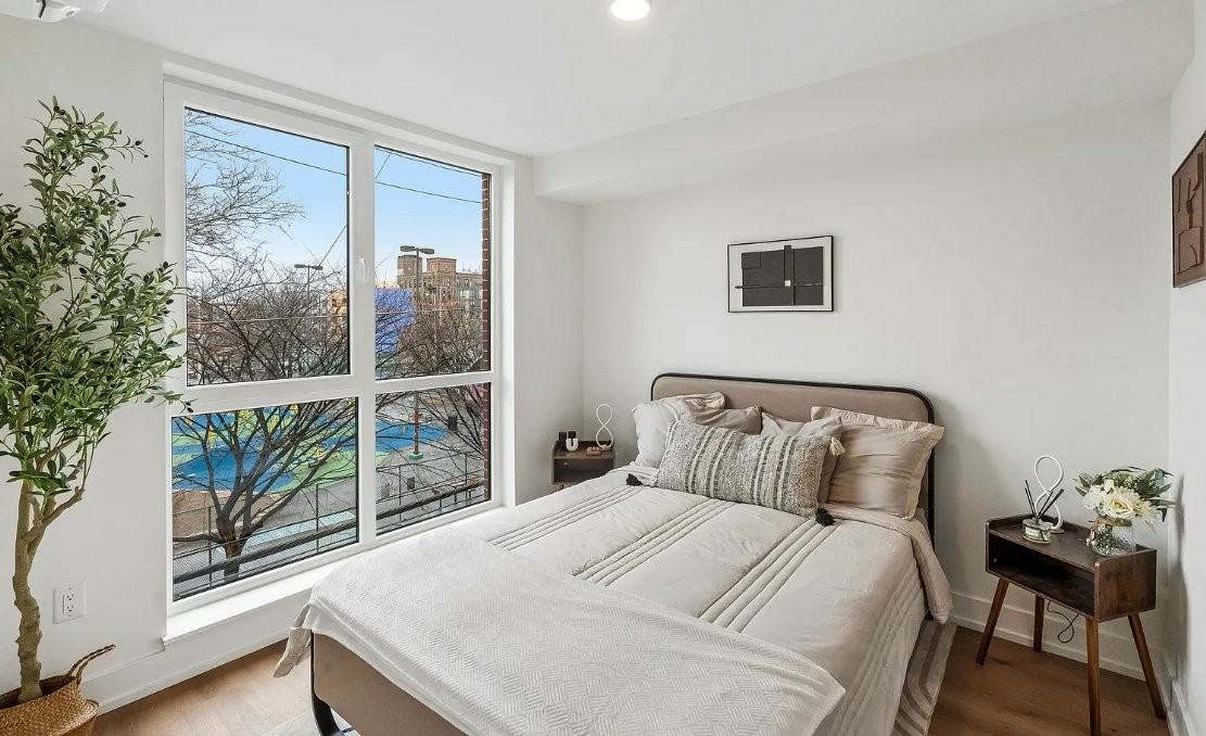 1813 N Howard St - Photo 3 of 18