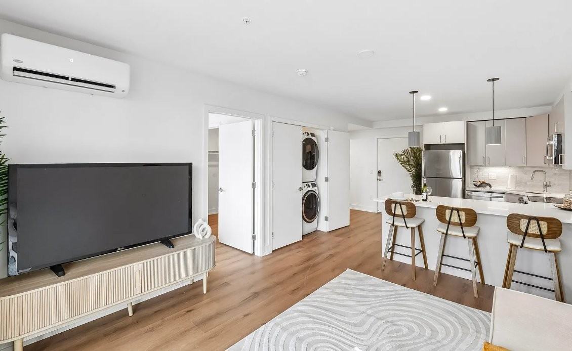 1813 N Howard St - Photo 5 of 18