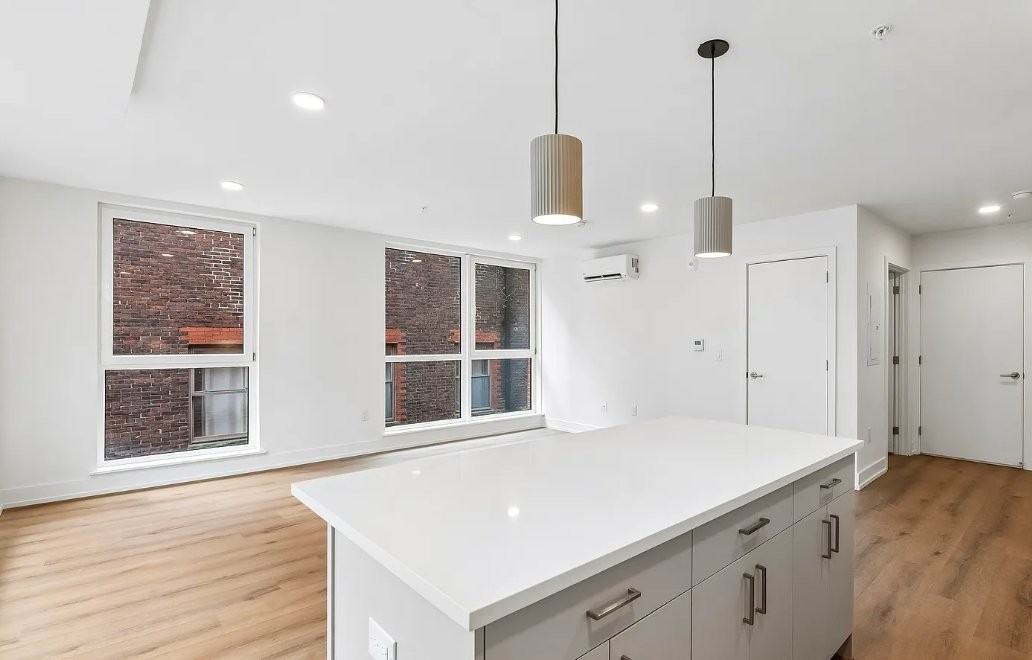 1813 N Howard St - Photo 6 of 18